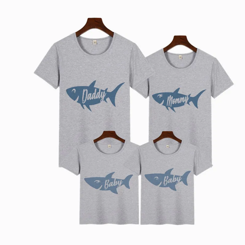 Shark Family Matching Clothes T-Shirt Mom Son Dad Girl Shirt Senior Child Baby Print TShirt Apparel Mother and Daughter Clothes