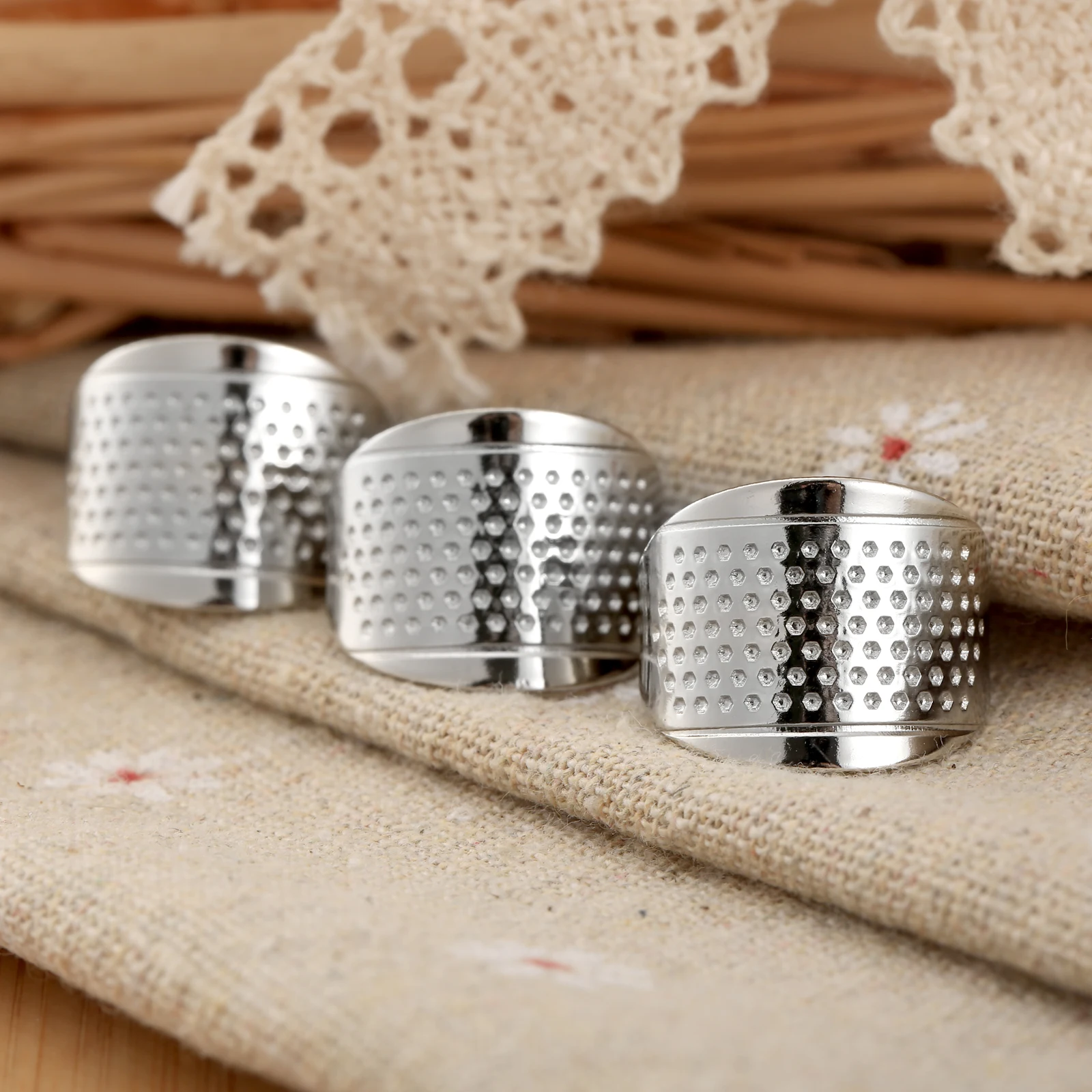 3ชิ้น/ล็อตเย็บThimblesแหวนปรับ - Sewing Thimble Metal บทวิจารณ์และราคา