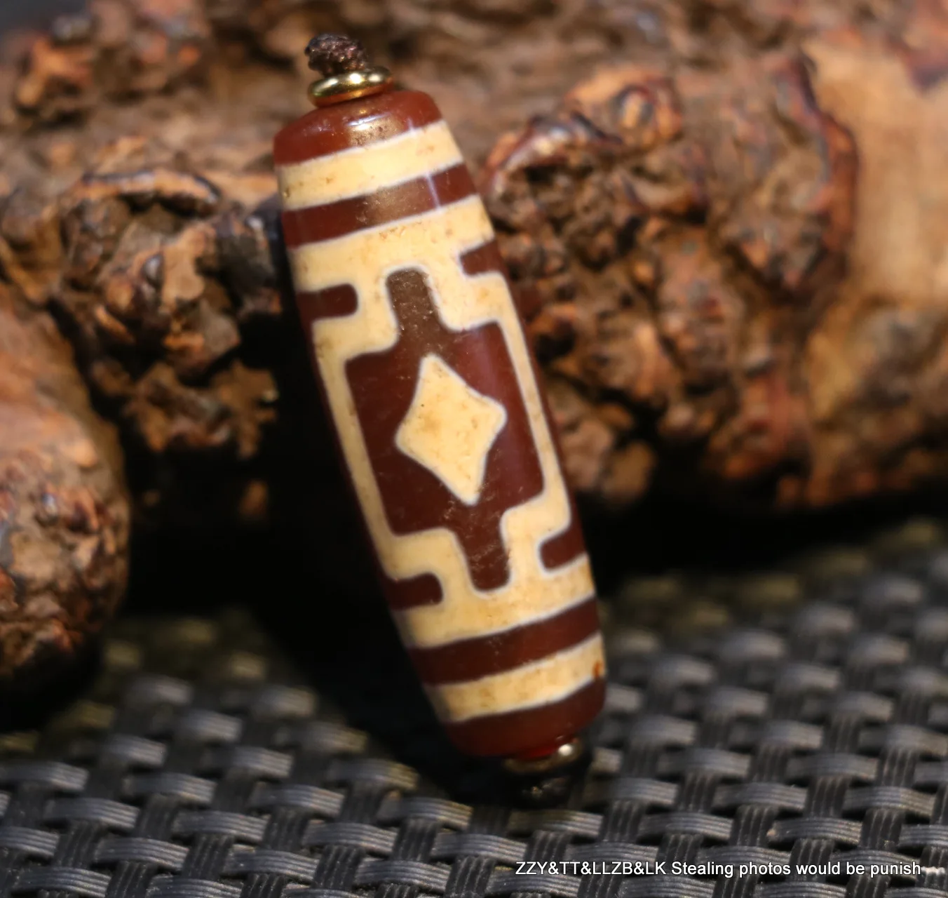 

Magic Power Tibetan old Agate Deep Red Color Shinning Stars Totem dZi Bead Pendant Amulet 4A+ Timestown UPD210930A5