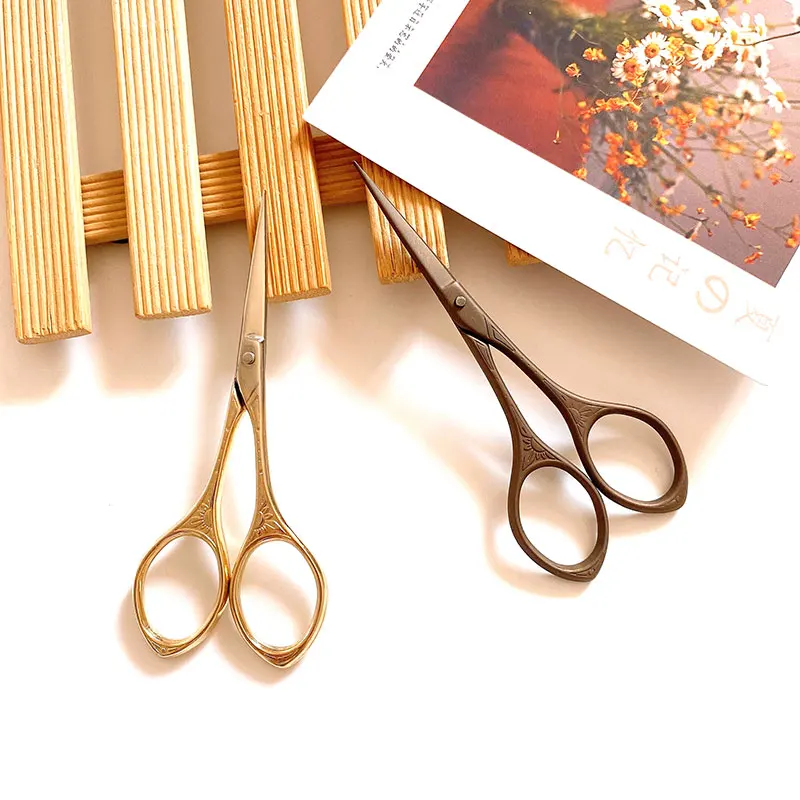 1Pcs 9.5 centimetri Vintage Antico Cucito Punto Croce Sarto Scissor Forbici da Ricamo Artigianale FAI DA TE Per La Casa Taglio del Tessuto Trim