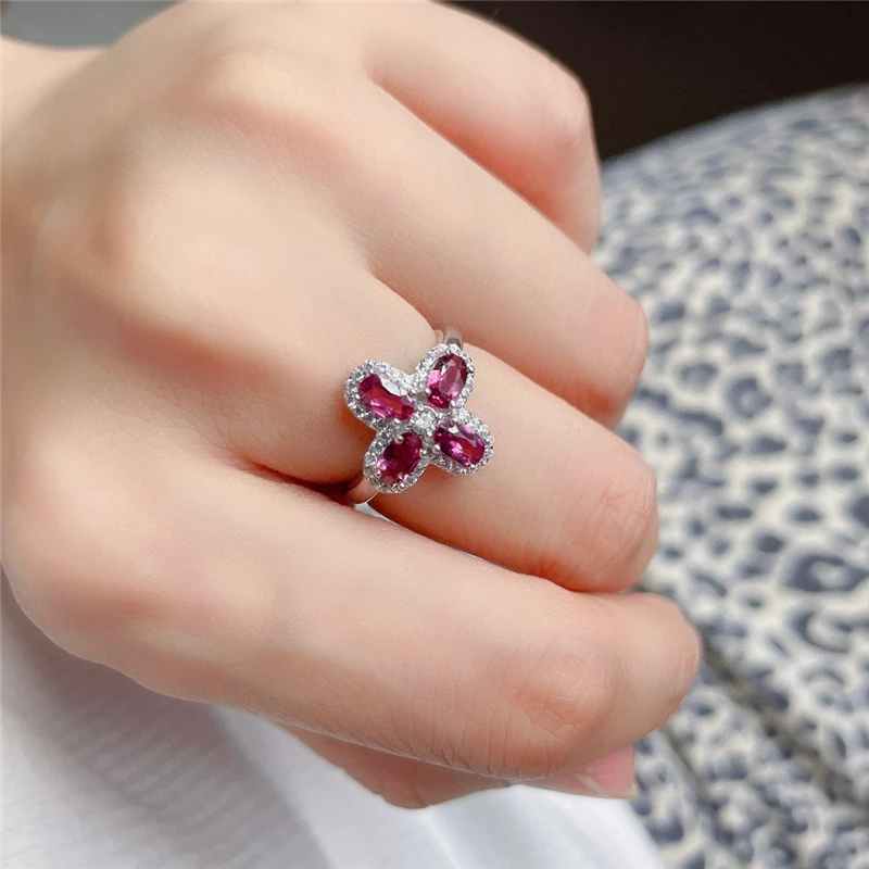 

WEAINY Natural Garnet Ring Woman Oval Four-leaf Clover Ring 925 Sterling Silver Fuchsia Gemstone Fashion Jewelry