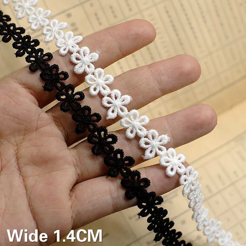 1.4CM Wide White Black Small Flowers Water Soluble Cotton Lace Collar Trim Exquisite Hollow Out Embroidery Ribbon Sewing Decor