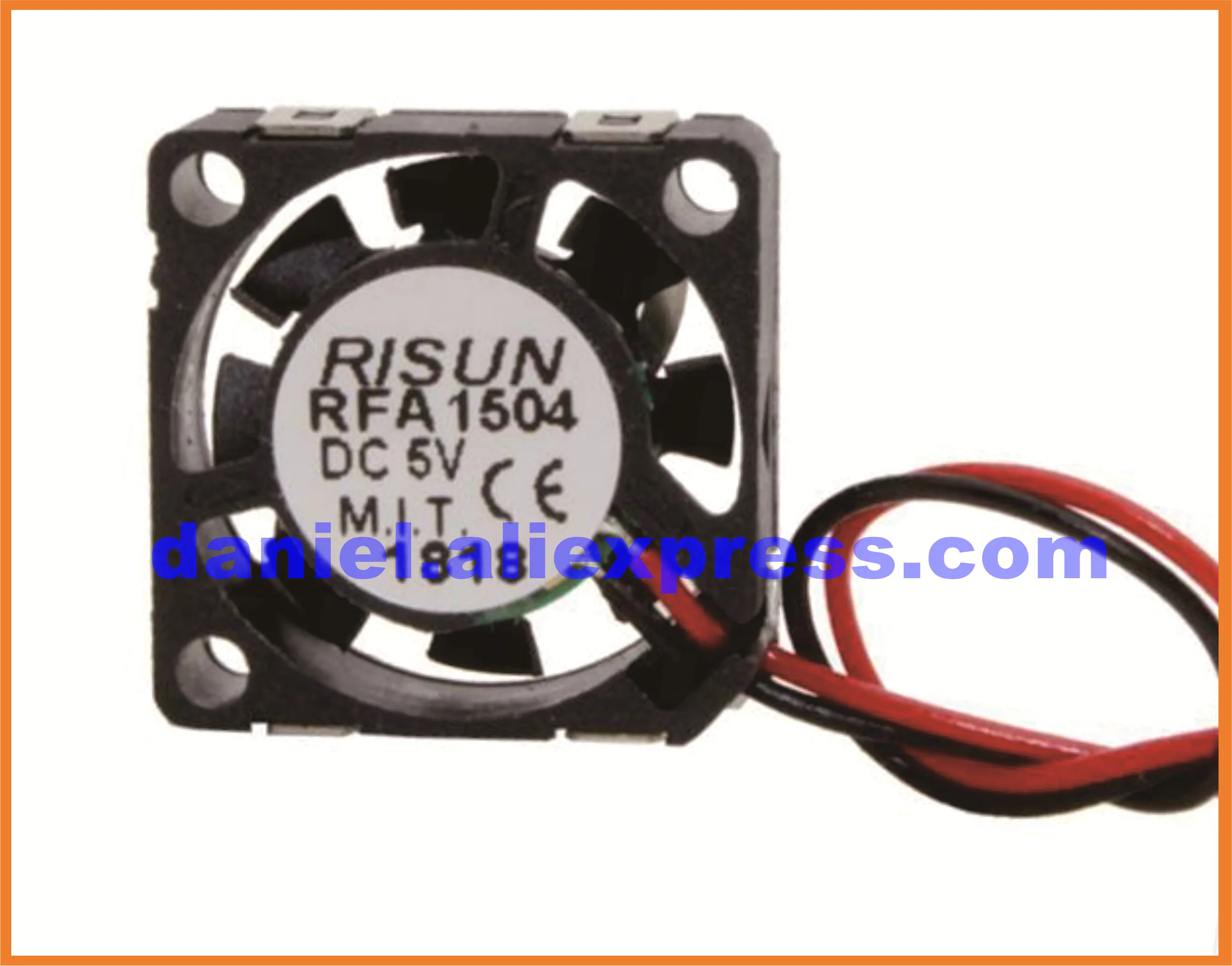 

RISUN RFA1504 1.5cm ultra-small ultra-thin cooling fan nano fan 5V drone fan