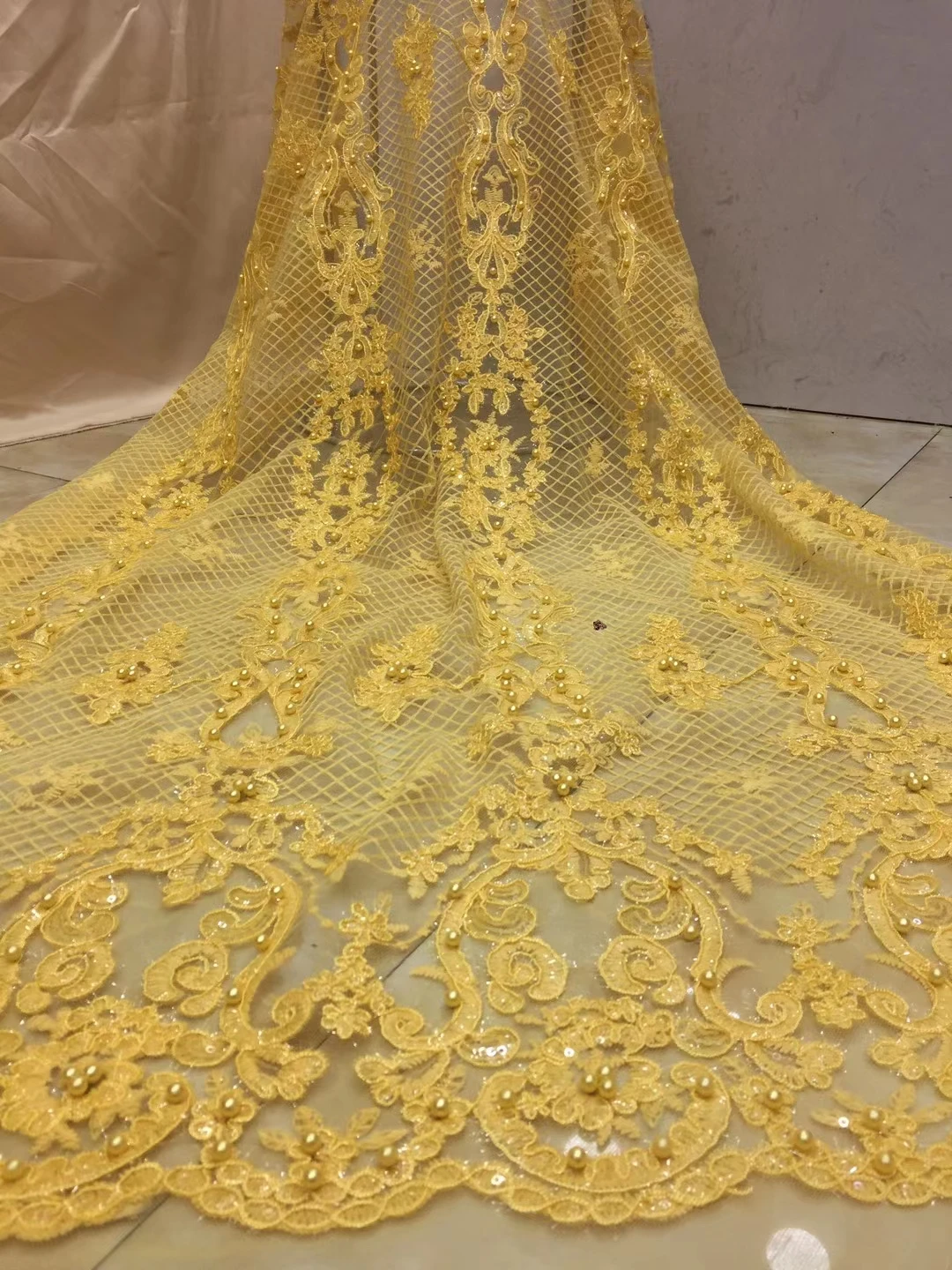 

Latest African Sequins Lace Fabric French Mesh Beads Laces High Quality 2021 Yellow Nigerian Lace Fabric For Party Sew X98-8