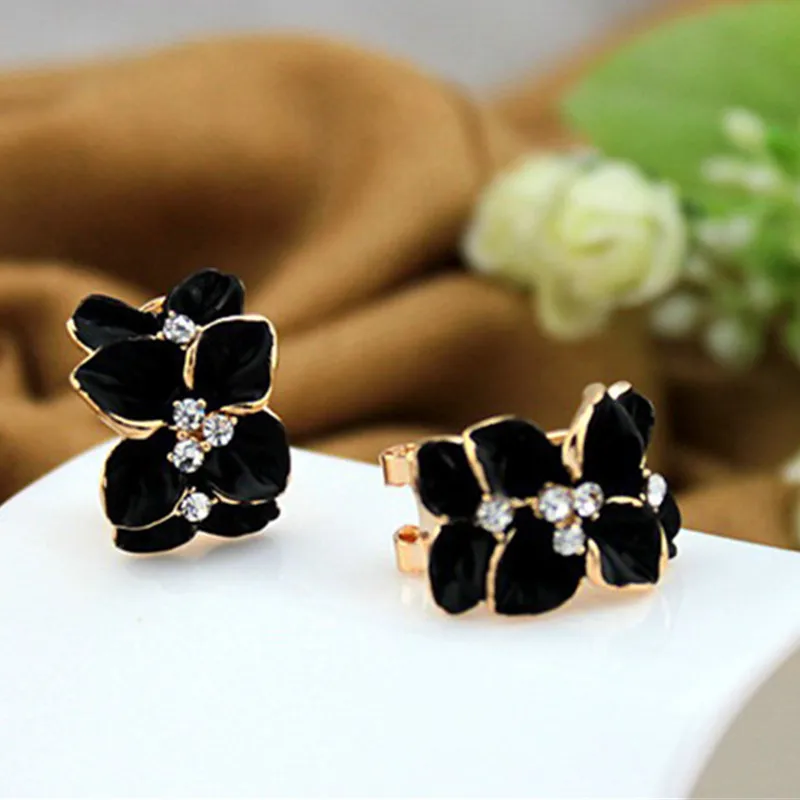 Crystal Gardenia Earrings Bridal Womens New Fashion Jewelry Gold Color Enamel Austrian Crystal Flower Bijoux Stud Earrings For