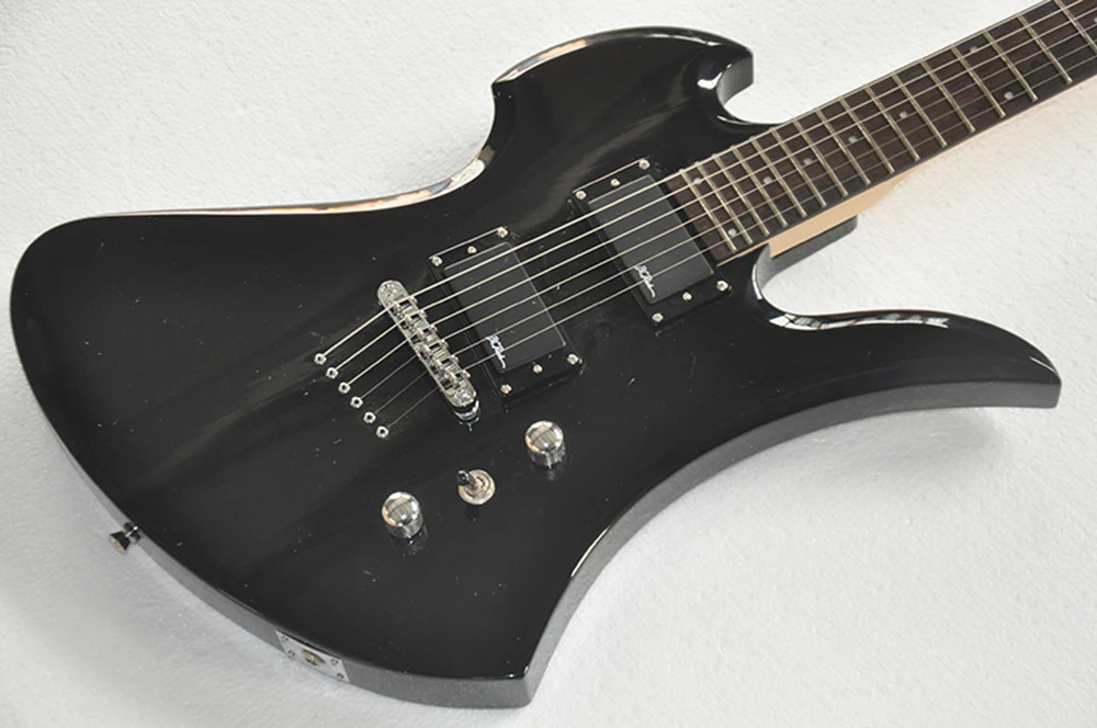 Black body Electric Guitar with Chrome Hardware,Rosewood Fingerboard,Provide customized service