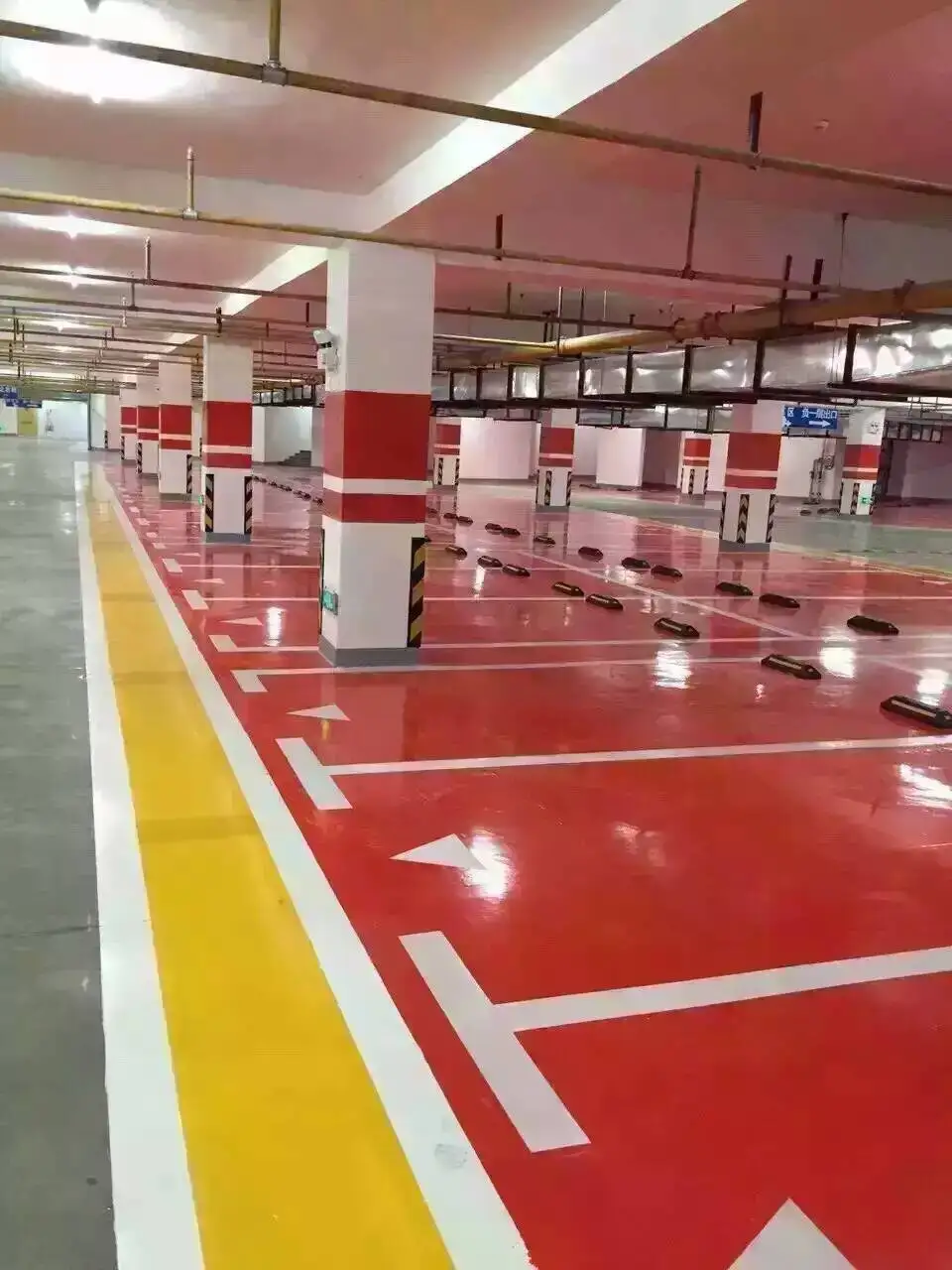 Roll coating of epoxy resin floor paint Dustproof, wear-resistant, bright light, easy to clean