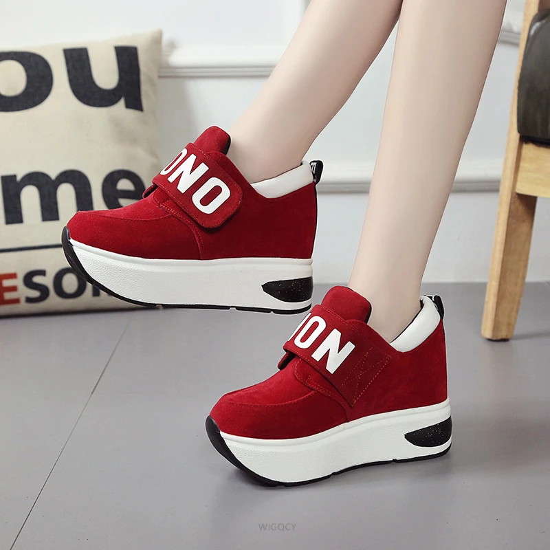 New Platform Outdoor Shoes Hidden Heel Breathable Thick Sole Slip On Creepers Wedge Increase Shoes Black Red Casual Women shoes