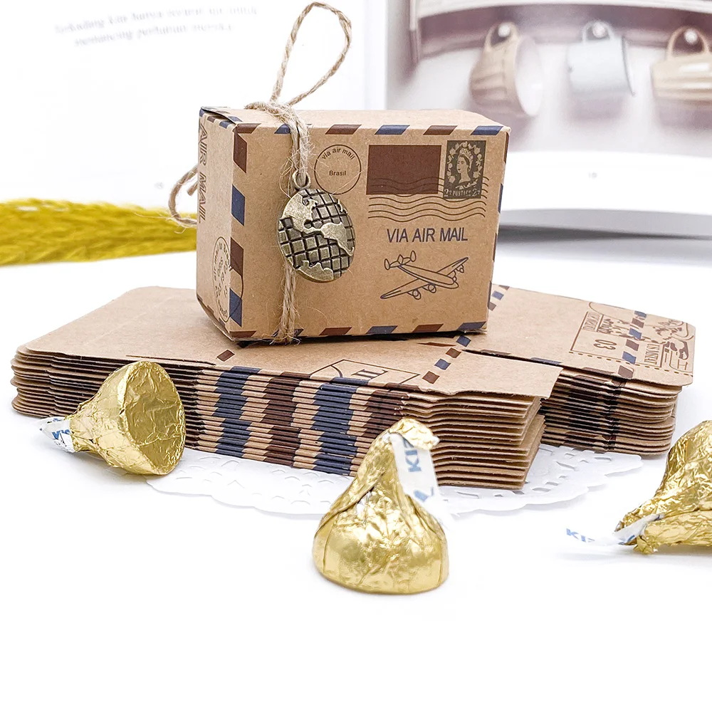 100pcs Vintage Favors Kraft Paper Candy Box Travel Theme Airplane Air Mail Gift Packaging Boxes Wedding Souvenirs scatole regalo