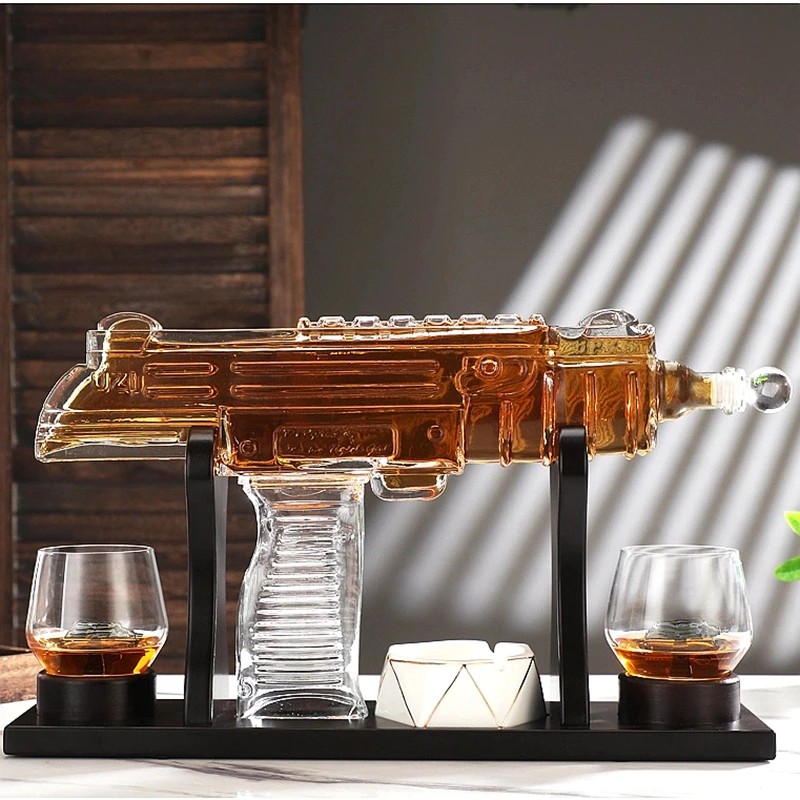 Submachine Gun Whisky Glass Wine Container Glass Decanter Set Drinking Vessel Wine Container With 2 Cups 1 Pine Wood Support