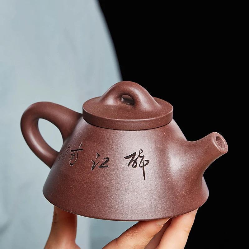 |manual single bubble authentic undressed ore purple clay teapot tea set the Mr. Wang on the gourd ladle size capacity