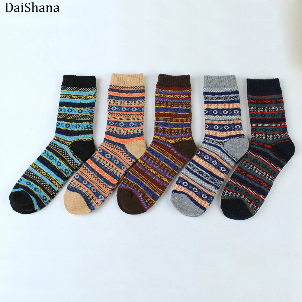 DaiShana 1 pair New Winter Casual Men Socks Thick Warm Rabbit Wool Socks Retro Style Christmas Socks Colorful Socks Gift ZB138