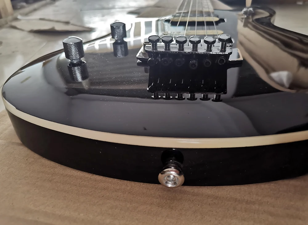 Left handed glossy black electric guitar with humbuckers pickups,maple fretboard,customized logo/color available