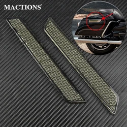 Motorrad 2PCS Harte Satteltasche Rauch Schutz Latch Abdeckungen Reflektor Für Harley Touring Road King Road Street Glide FLT 2014-2018