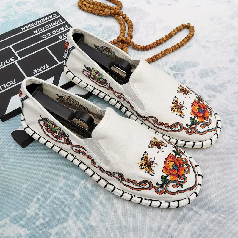 Cute Dog Embroidered Slip on Flats Shoes Womens Breathable Casual Women's Loafers Shoes Flower Chinese Shoes White Mujer Pisos image 3