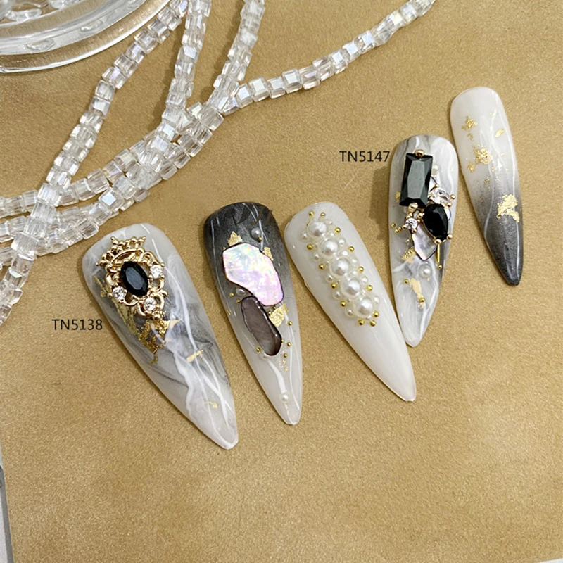 10Pcs โลหะสีดำ Zircon เครื่องประดับเล็บปลายนิ้วเพชรญี่ปุ่นตกแต่งเล็บใหม่ Punk สไตล์เล็บเครื่องประดับ