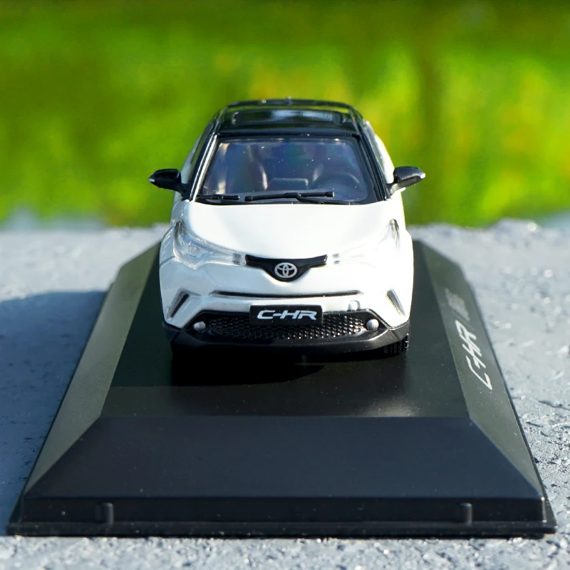 High quality original 1:43 Toyota C-HR alloy model,simulation birthday collection gift,die-cast metal model,free shipping