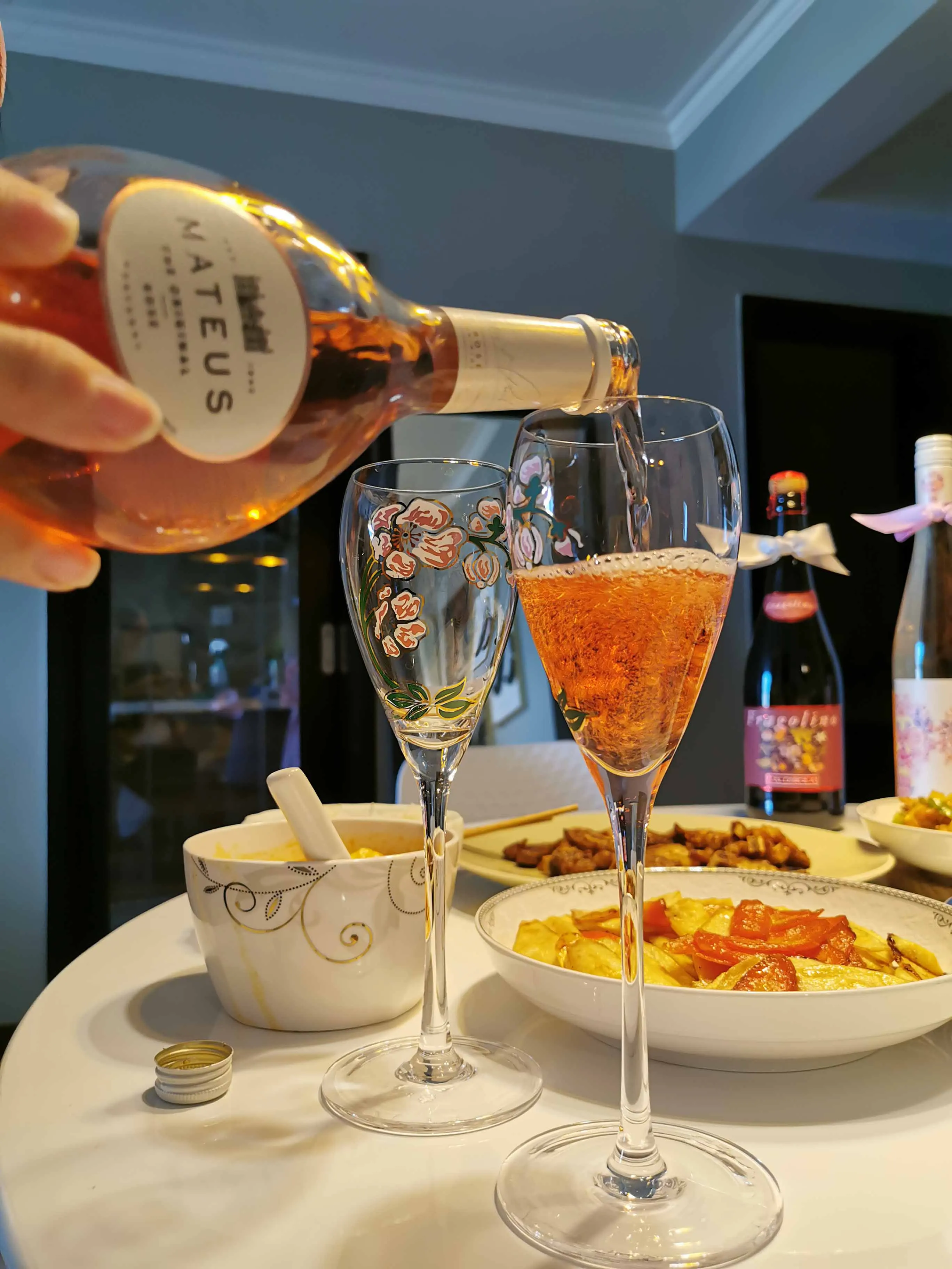 European Handmade Champagne Glass, Creative Crystal Glass, High Grade, Wedding Glasses, Modern Home Decoration Accessories