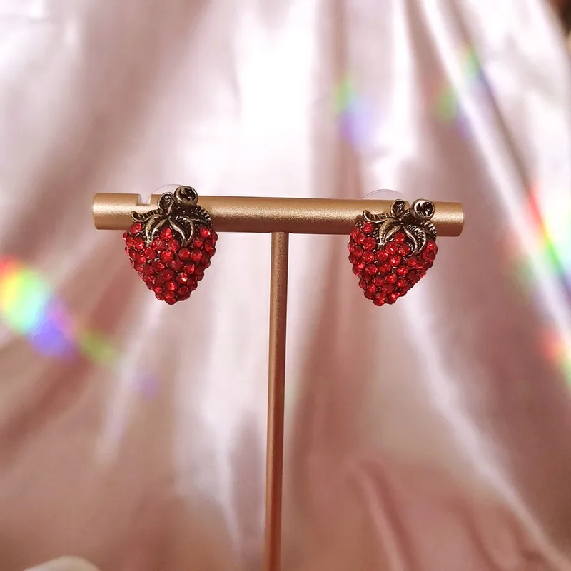 2020 Nieuwe Letter G Merk Mode Sieraden Aardbei Rode Oorbellen Voor Vrouwen Feest Delicate Witte Aardbei Flash Boor