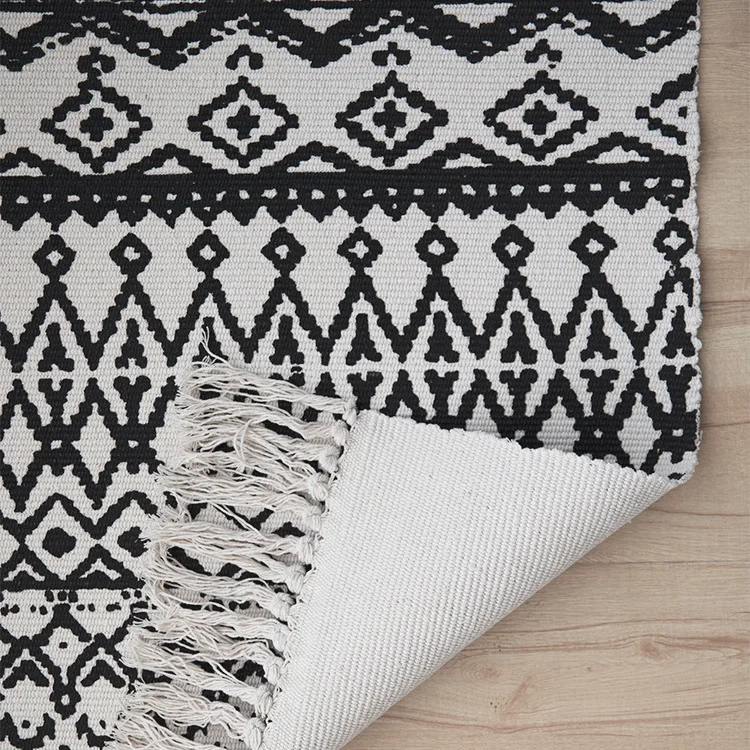 Retro Bohemian Hand Woven Cotton Linen Carpets Window Bedside Rug Geometric Floor Mat Living Room Bedroom Carpet Home Decor