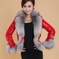 Neue Winter Leder Jacke Frauen Mantel Faux Fuchs Pelz Kragen Kurze Mantel PU Leder Weibliche Jacke Elegante Motorrad Zipper Oberbekleidung