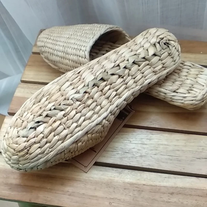 2023 Men\'S Straw Slippers Handmade Chinese Sandals Unisex Summer Home Shoes New Couple Shoes Hot Slippers Straw  Weave Sandals