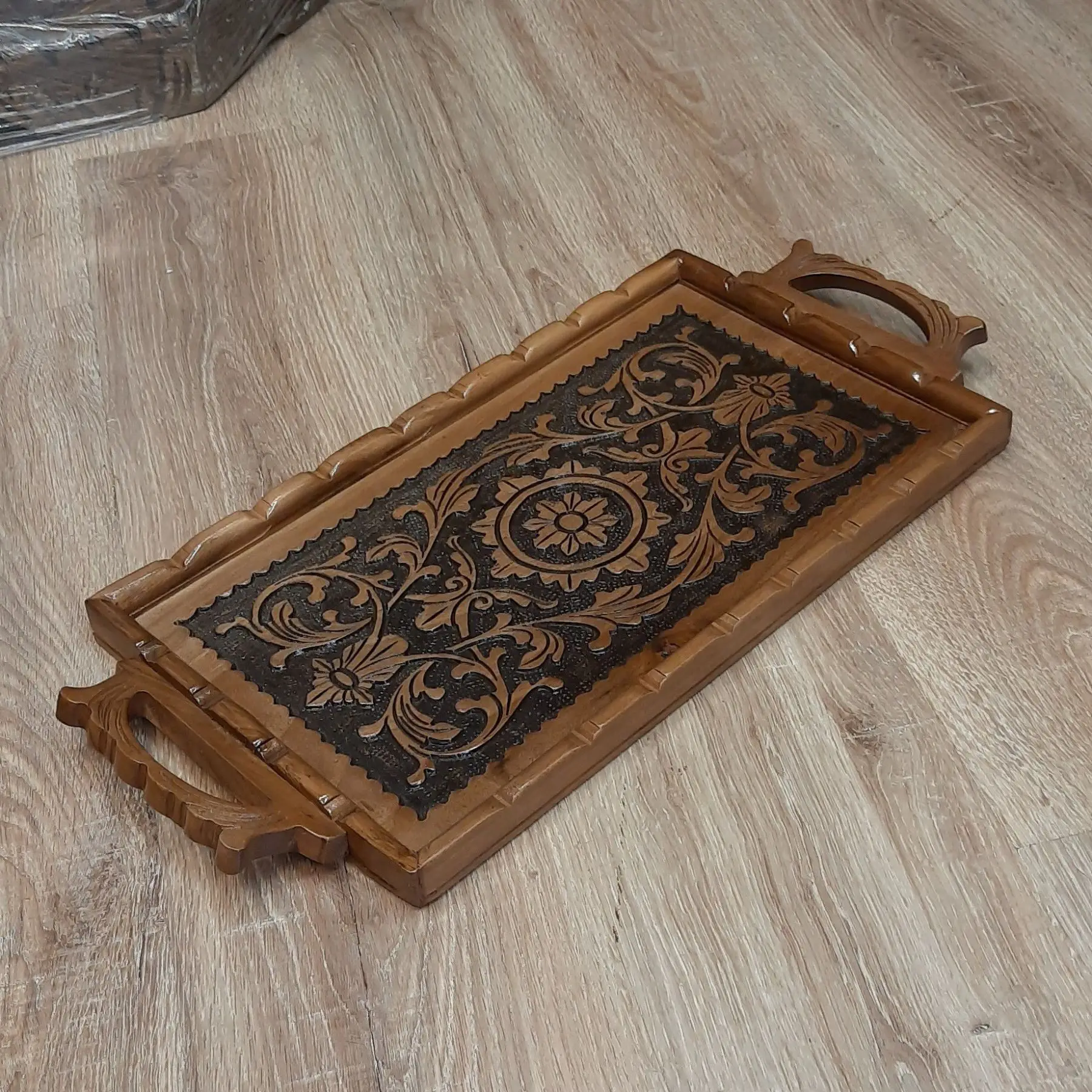 

DOLBOVI WALNUT CARVING tray HAND THE VOTES PRESENTATION tray CARVED tea-COFFEE tray tray поднос plateau de service