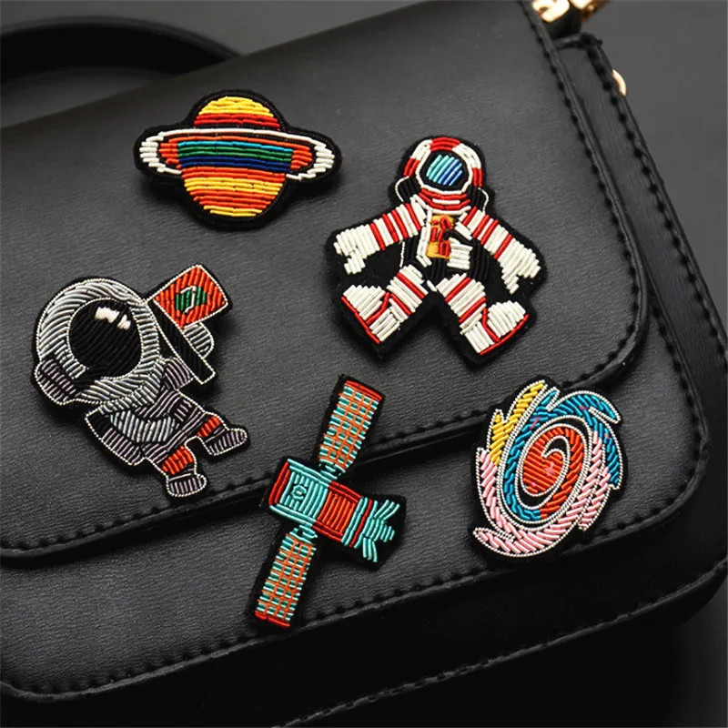 Maxsin 1 Pc High Quality Handmade Embroidered Indian-Silk Universe Satellite Astronaut Brooch Garment Accessories Pin Decorative