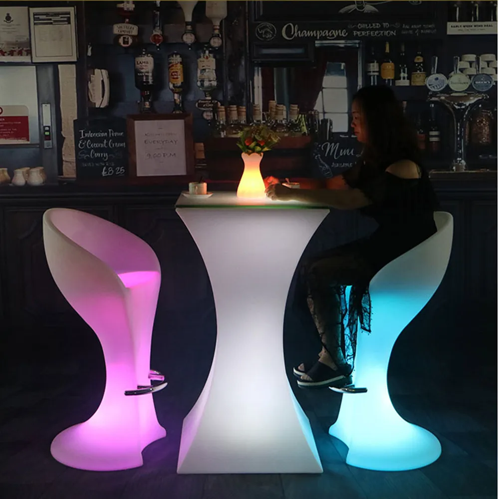 2021 New Rechargeable LED Illuminated Bar Table Club Lighted Up Cocktail Table Ip54 Waterproof With Remote Control