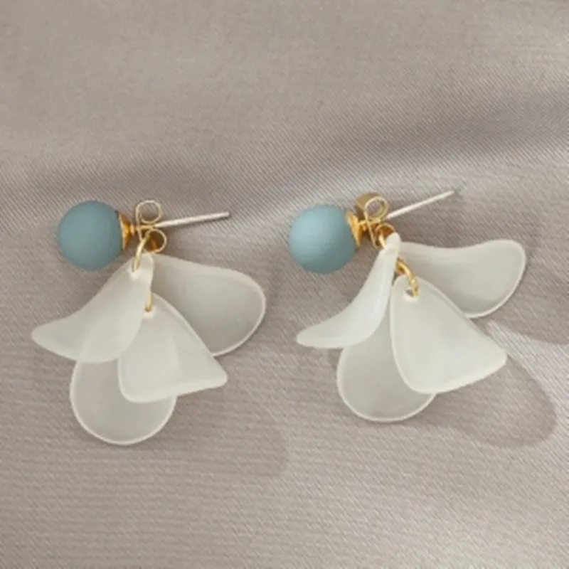 S925 الفضة إبرة كوريا صغيرة الطازجة الأبيض بتلات بسيطة وأنيقة عودة معلقة أقراط ذات مسمار برأس كروي السيدات مجوهرات الأزياء #2