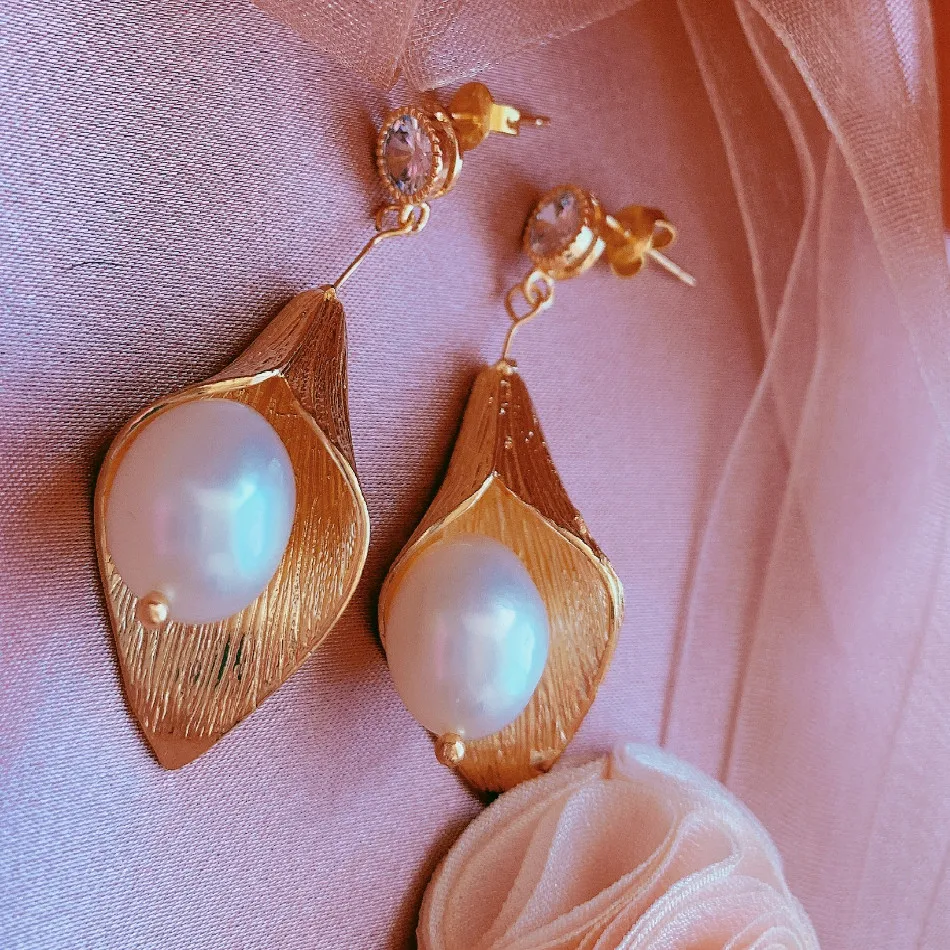 Natural white baroque pearl flower Earrings 18KGB Holiday gifts Hook Women Wedding Dangle Jewelry Gift