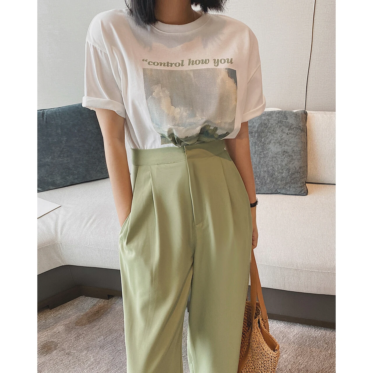 

2023 Woman White Anime Print Oversize T-shirt Y2k Top Crop Shirt Blouses Short Sleeve Kawaii Clothes Harajuku Female T Summer