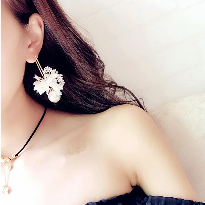 2024 Elegant Korean Personality Weave Lace Bow Handmade Earrings Big Simulated Pearl Boucle D\'oreille Femme Pendante