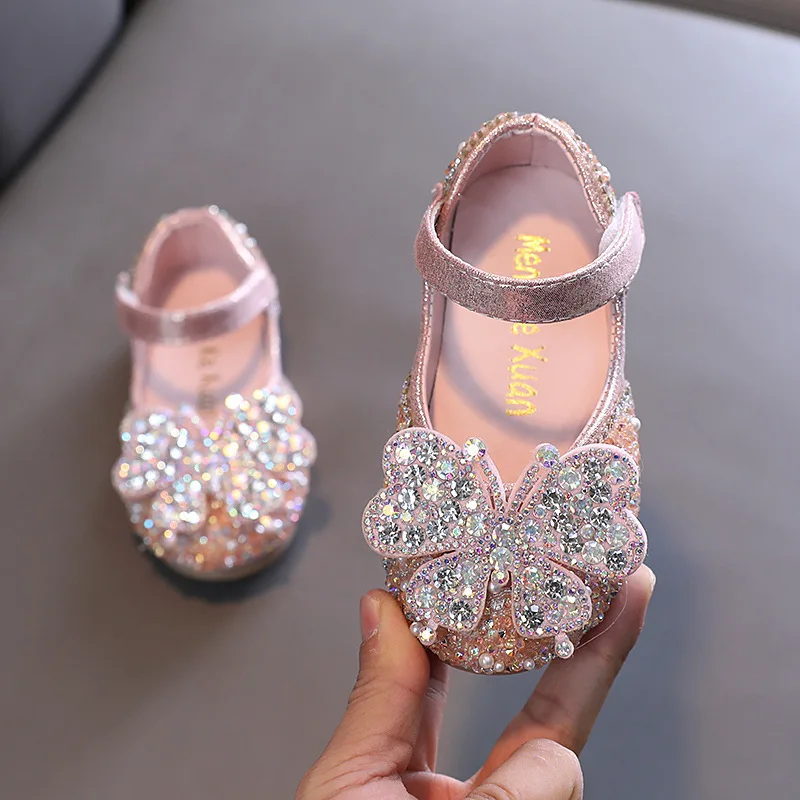 Scarpe primaverili in pelle con paillettes per bambina Scarpe singole con fiocco alla moda per bambini Scarpe da sposa con strass lucidi per bambini