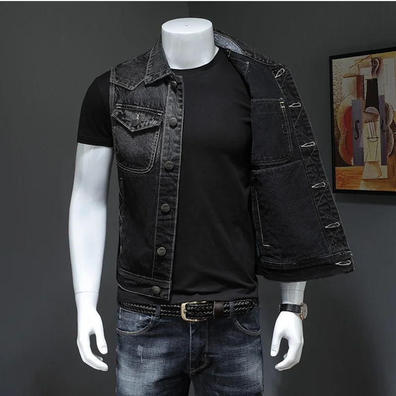 Black Motorcycle Men Denim Vest Vintage Sleeveless Biker Jean Jacket Single Breasted Fashion Work Vests Male Mult Pockets S-6XL