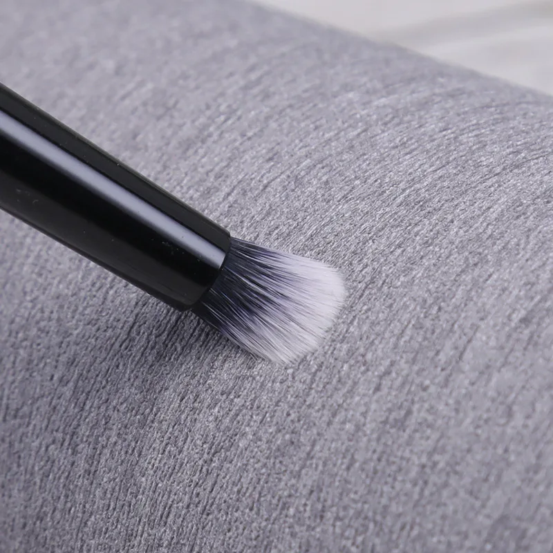 Double-Ended Eye Contour Makeup Brush - BLACK Shade Light Eye Shadow Smudge Smokey Liner Blending Beauty Makeup Tool