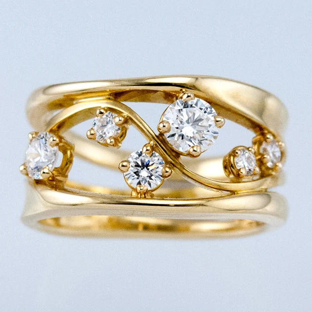Huitan Trendy Hollow Out Band Women Finger Ring Shine Cubic Zirconia Stone Wysokiej jakości prezent urodzinowy dla kobiet Pierścionek na imprezę taneczną