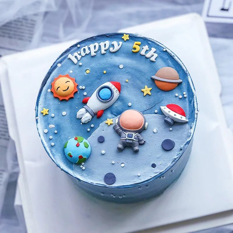 

Space Astronaut Series Cake Topper Baby Happy KIds Birthday Resin Universe Stars Cupcake Dress Up Children's Day Baking Supplies