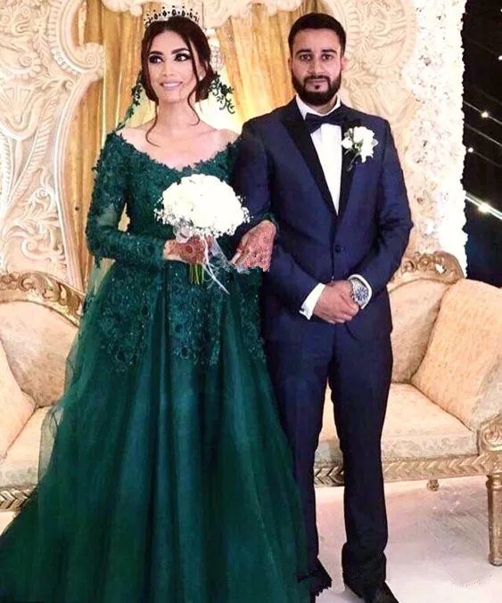 2021 Hunter Green Wedding Dresses with Arabic Middle East Church Long Sleeve Appliqued Backless Wedding Gown Vestido De Novia