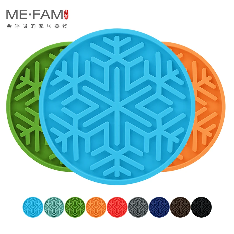 Thicken Table Protection Mat Round Snowflake Coaster Silicone Slip Insulation Hot Drink Cup Pad Christmas Home Office Decoration