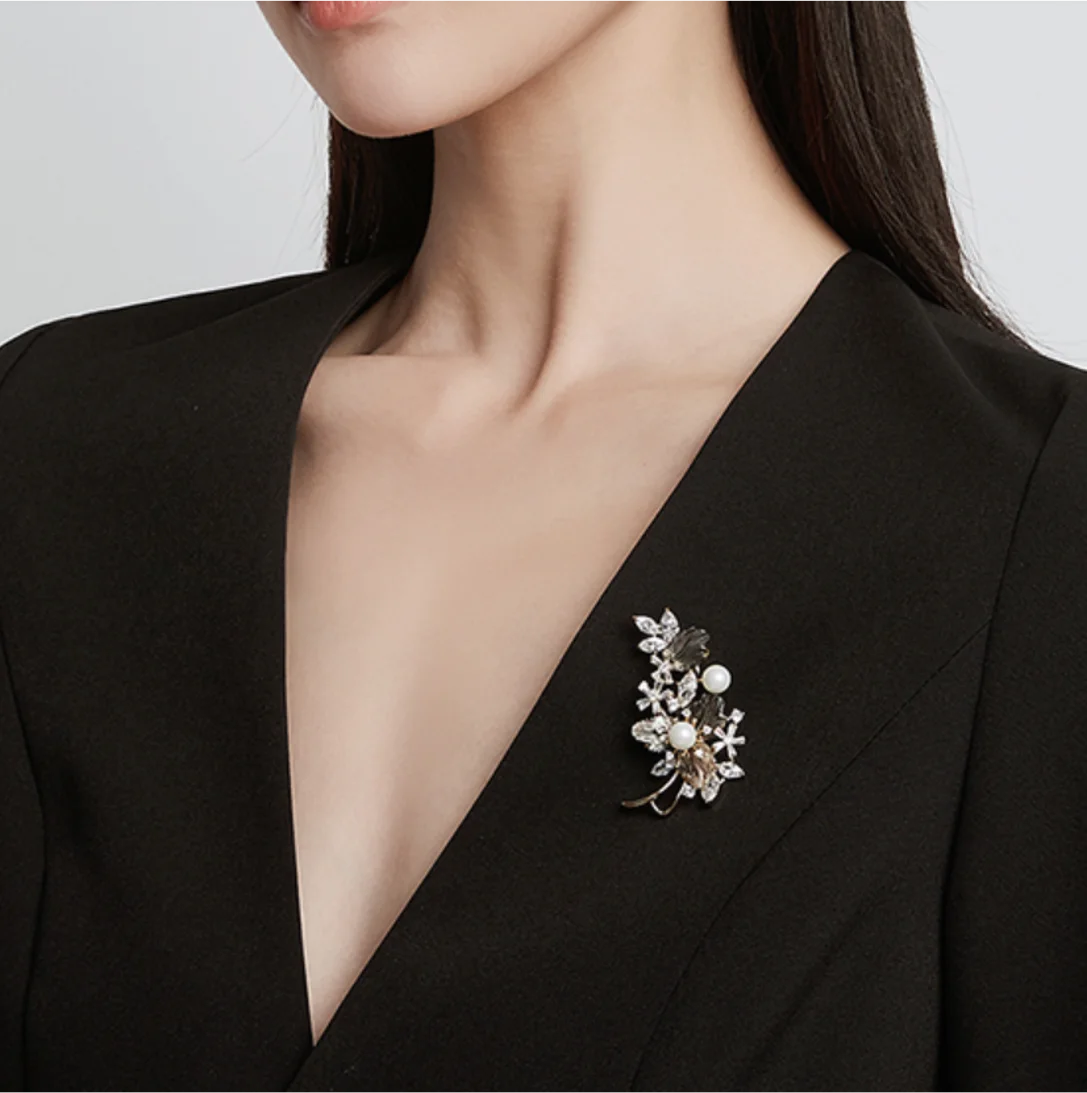 

Vintage brooch flower luxury hundred matching accessories Lapel pins Women's brooch fashion jewelry