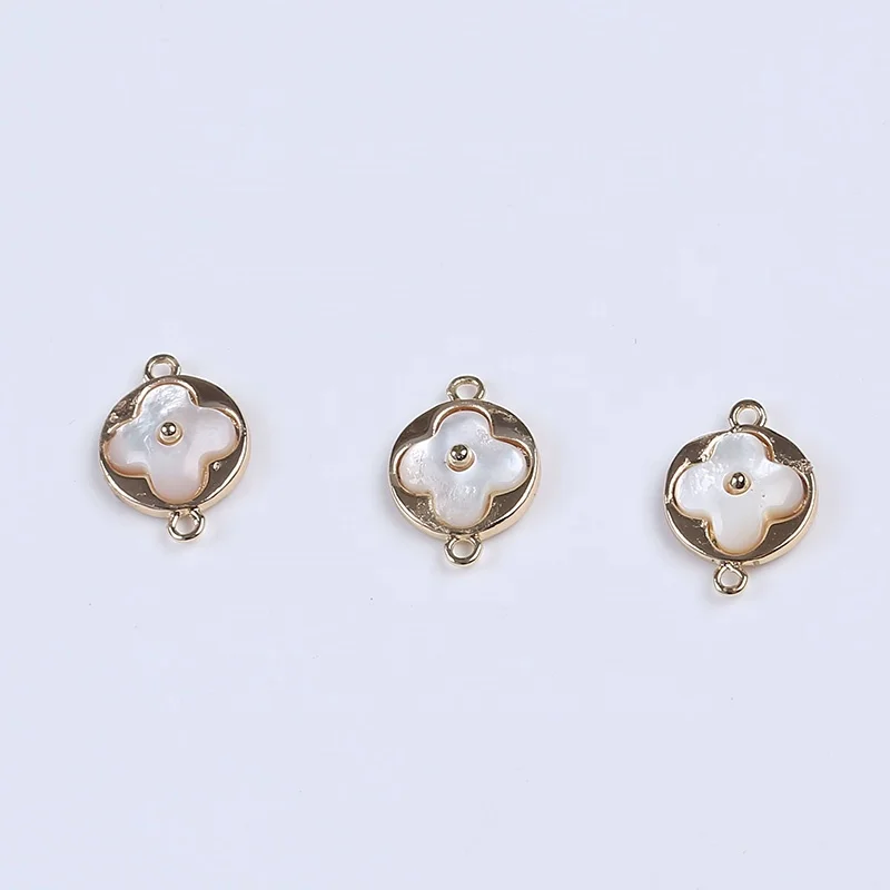 11.5*11.5mm Alloy Gold Plated Mother Of Pearl Shell Round Shape Four Leaf Clover Charm Pendant