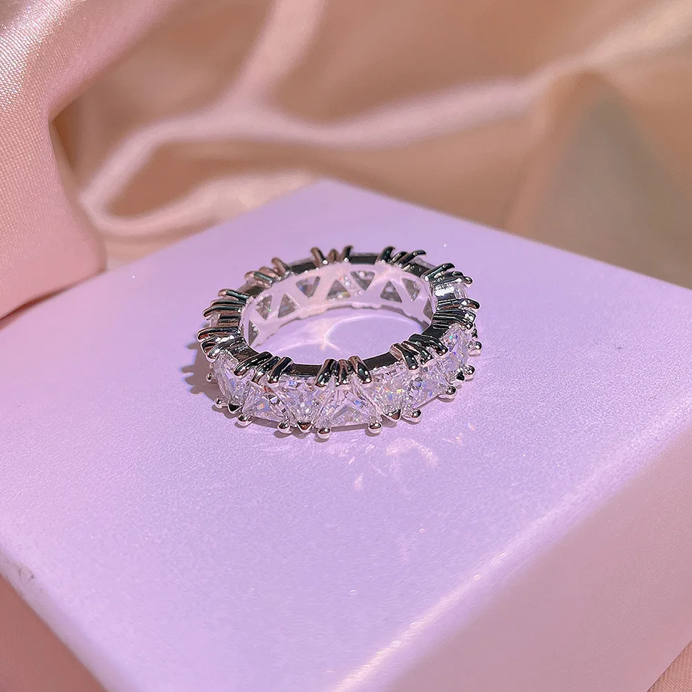 925 Sterling Silver Creative Simple Triangle Stitching Single Row White Zircon Ring Ladies Party Birthday Wedding Jewelry Gift
