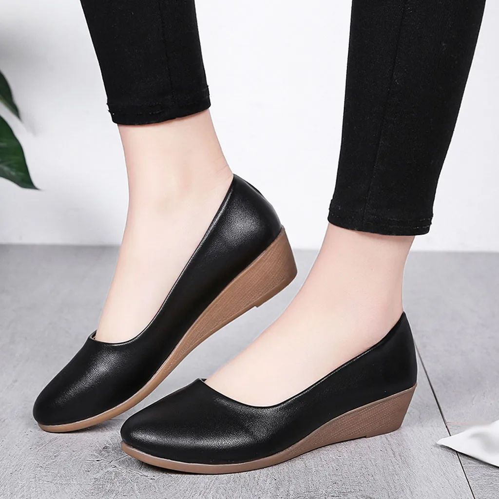 2021 Fashion Women Shoes Woman Flats high quality suede slip-on shoes Round toe Rubber Women Flat Shoes Ballet plus size Cozy