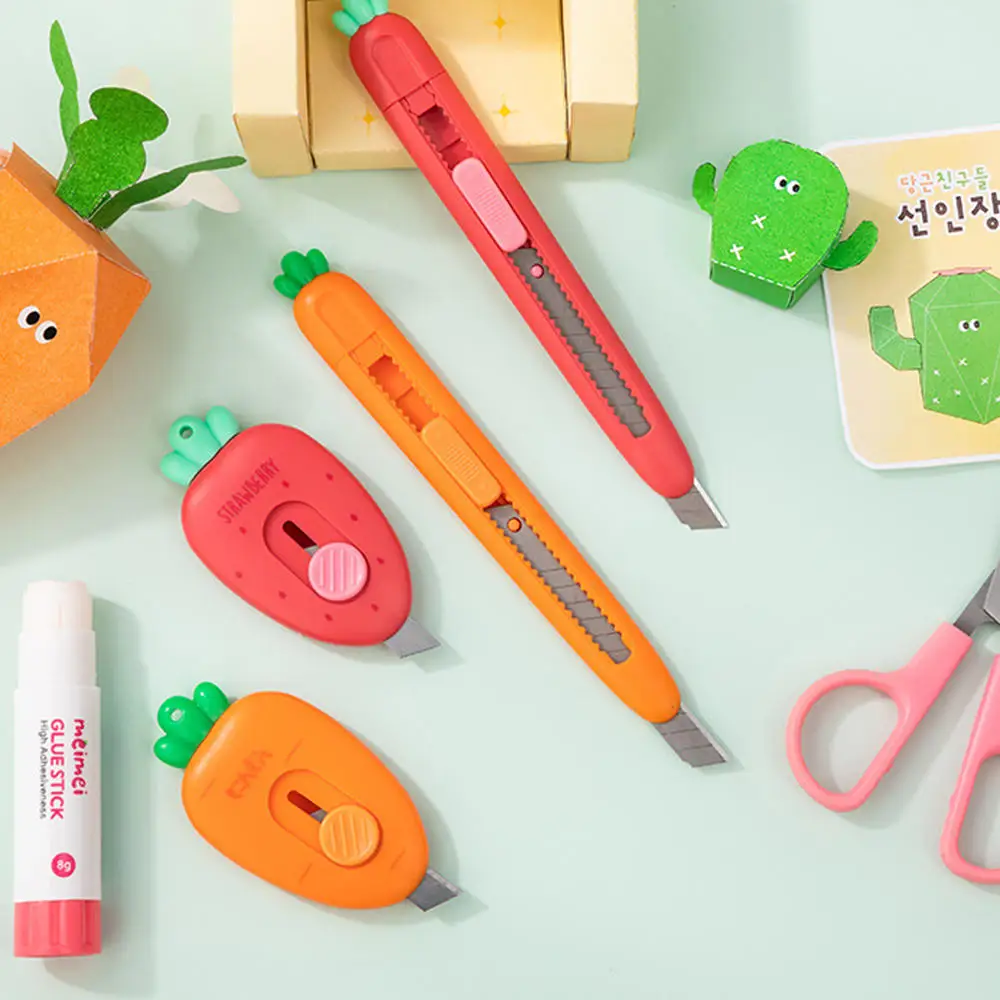 Portable Mini Carrot Strawberry Art Knife Express Unpacking Envelope Office Paper Cutting Art Knife School Stationery Art Tools