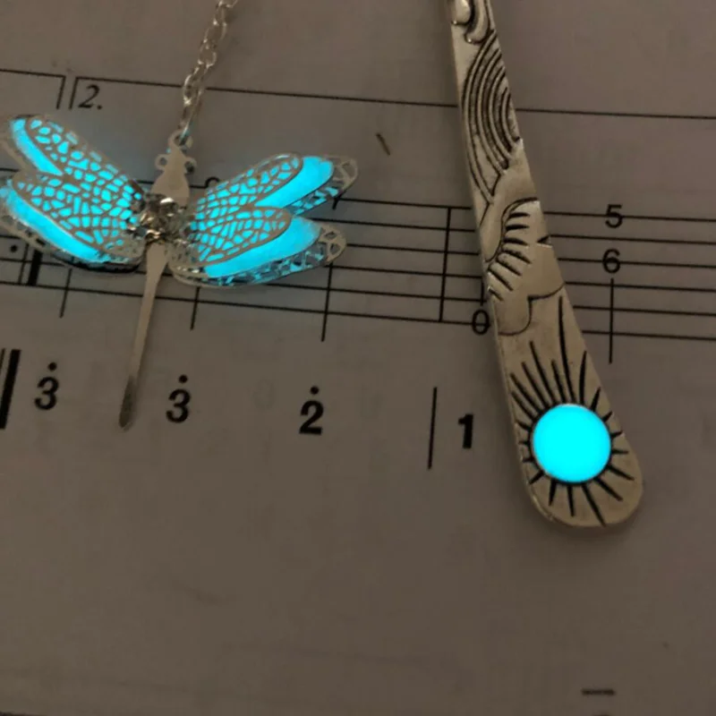 1pc Luminous Dragonfly Star Moon Personalized Bookmark Star Moon Alloy Bookmark Fluorescent Feather Jewelry Exquisite Stationery