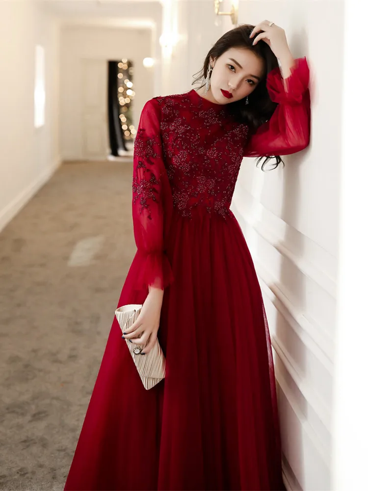 Wine Red Modest Evening Dresses With Long Sleeve Beaded Appliques A-line Floor-length Tulle Long Formal Gowns For Women