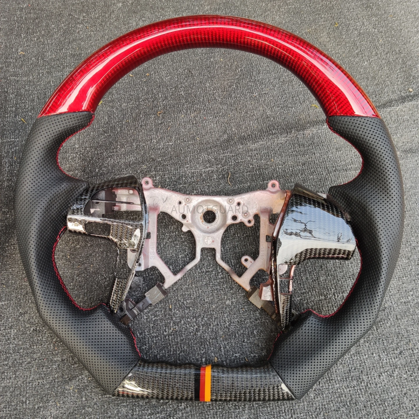 Leather Carbon Fiber Steering Wheel For Toyota Highlander 2009-2014 Camry 2007-2011 Fortuner Hilux sr5 n70