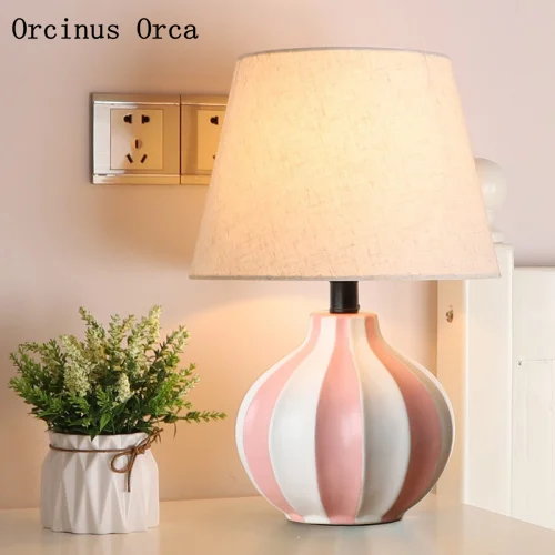 American pink ceramic desk lamp girls bedroom children's room lamp Nordic creative romantic decorative corrugated desk lamp