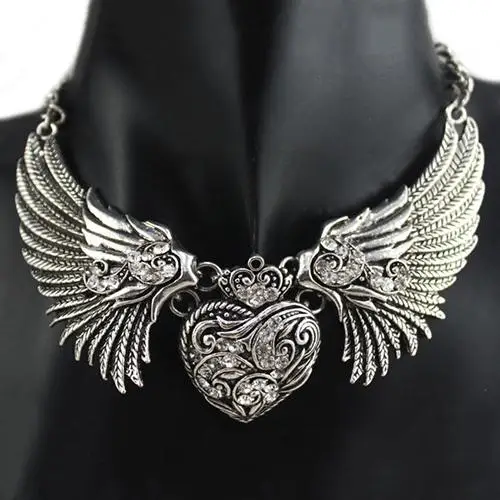 HOT SALES!!! FashionWomen\'s Rhinestone Heart Angel Wings Statement Necklace Jewelry wing heart pendant a lobster clasp Necklace